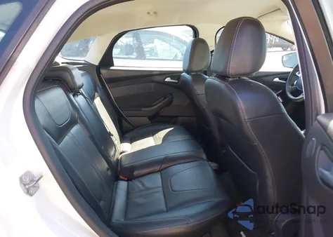 2014 Ford Focus Titanium из США, поврежденный, VIN 1FADP3N26EL377842